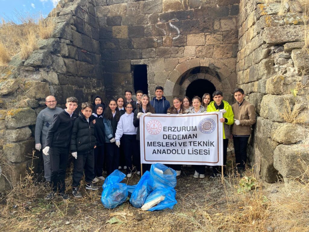 ERZURUM’DA ECDADA VEFA: GENÇLER TARİHLE BULUŞTU, TABYALAR HAYAT BULDU